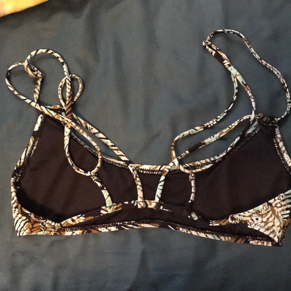 Volcom bikini top!! - Picture 2 of 2